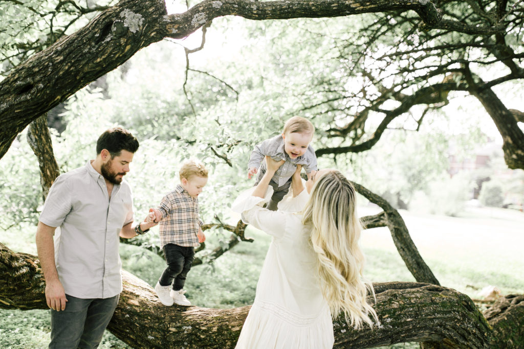 family photo pose ideas