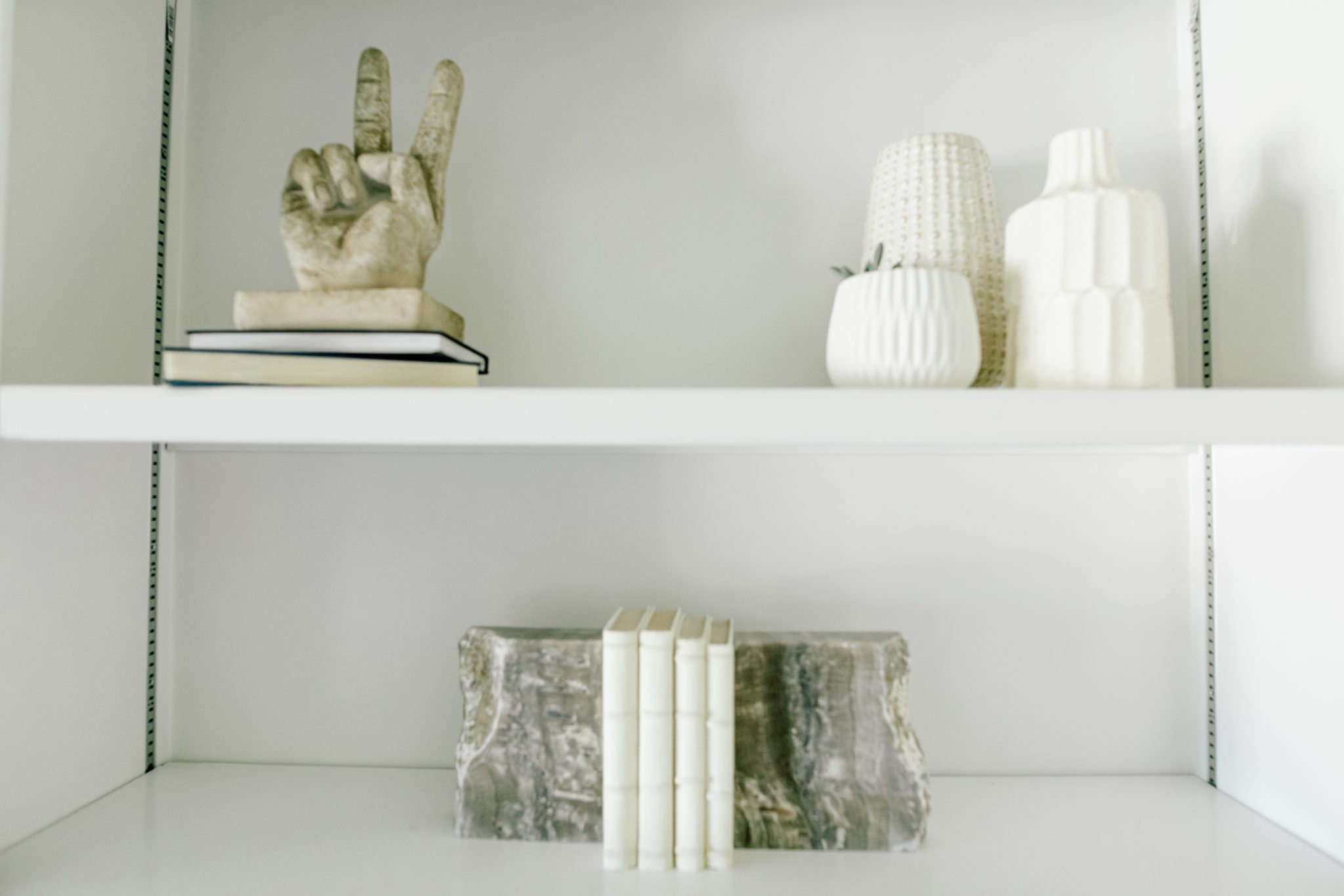 How To Decorate Bookshelves A Styling Cheat Sheet Beaus And Ashley