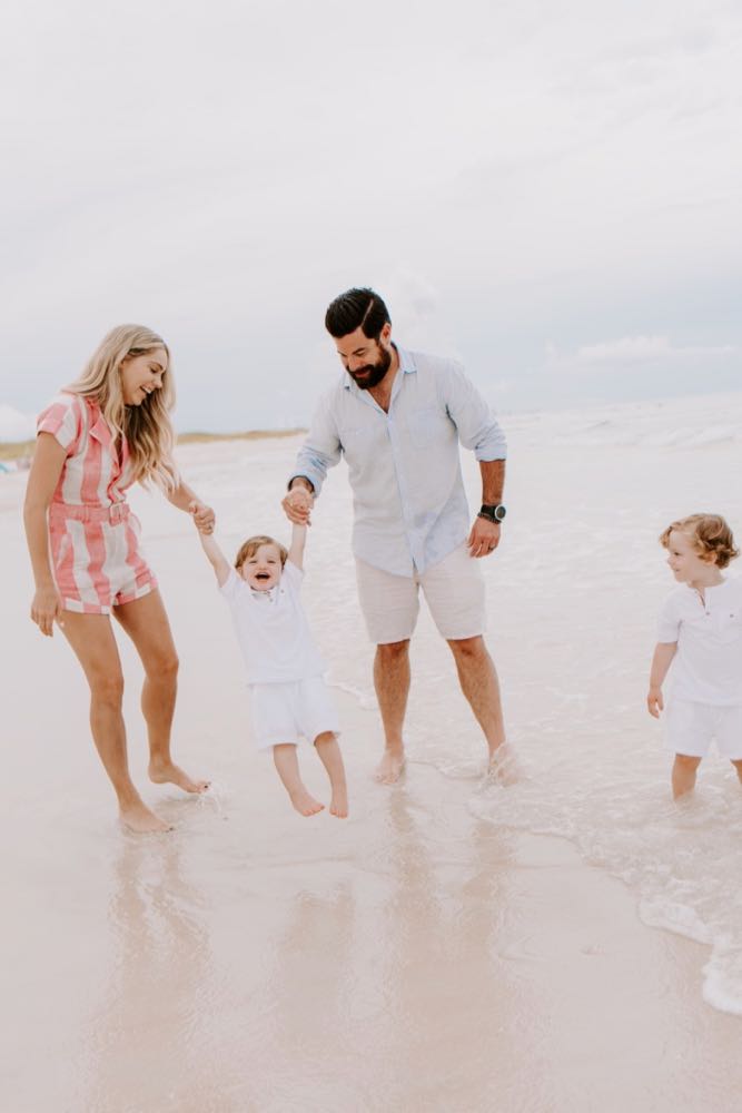 beach family photo